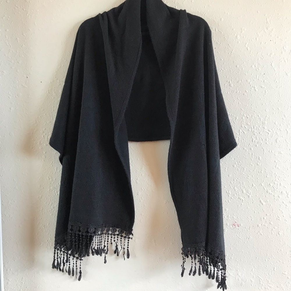 Black Shawl
